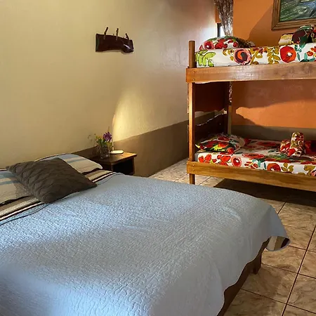 Hostel La Suerte-3